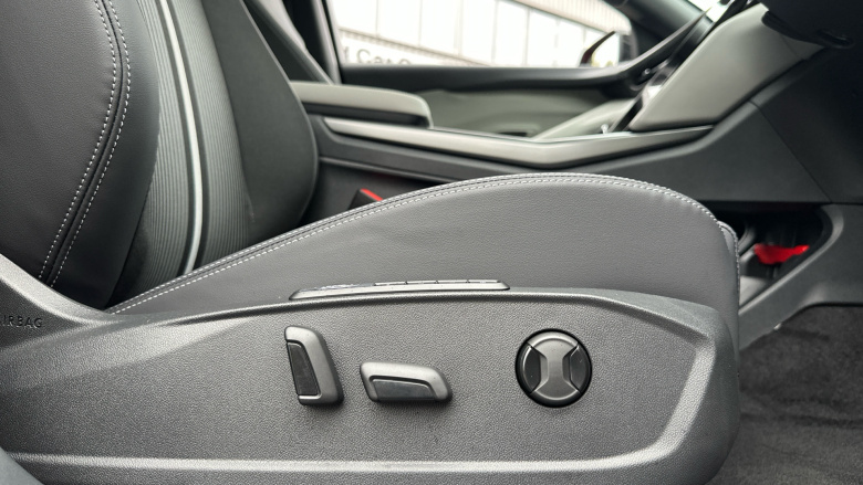 Ford Capri 210kW Select 77kWh 5dr Auto Electric Estate